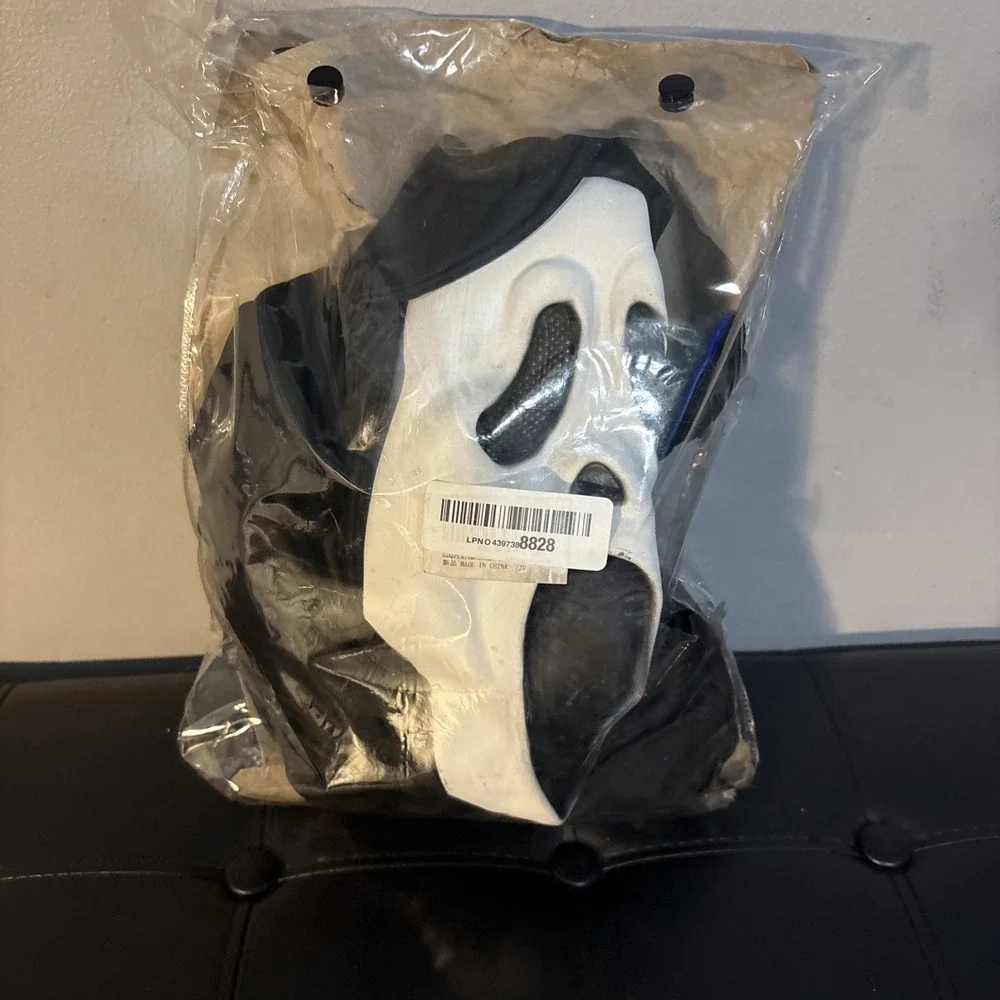 Scream Ghost Face Costume Deluxe Set Mask Knife Gloves Unisex Halloween Opened